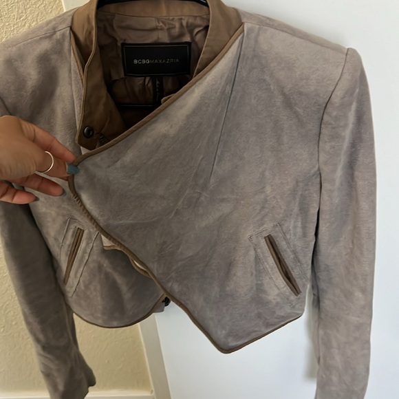 BCBG Faux Suede cropped Jacket - Picture 3 of 6